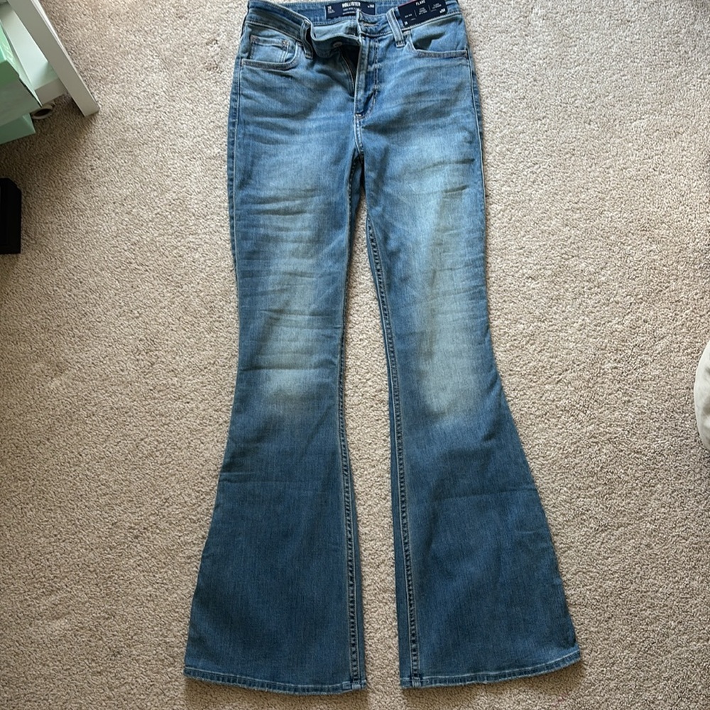 Hollister High-rise Flare Jeans 2R NWT